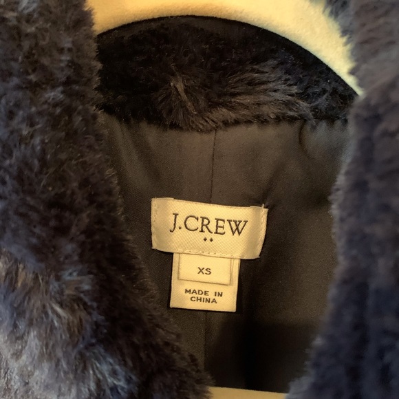 Spring Faux Fur Vest (Deep Navy) - Picture 2 of 3